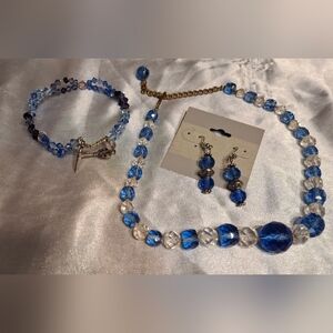 Vintage blue crystal beaded choker necklace 14"-16" Bracelet & Earrings